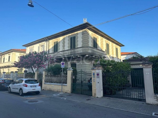 appartamento in vendita a Viareggio in zona Marco Polo