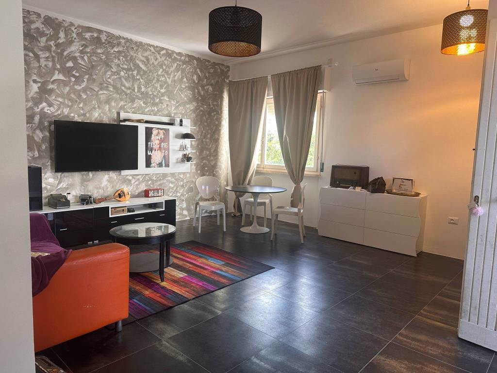 appartamento in vendita a Viareggio in zona Torre del Lago