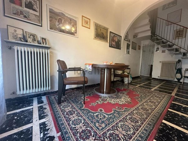 casa indipendente in vendita a Viareggio in zona Centro Storico