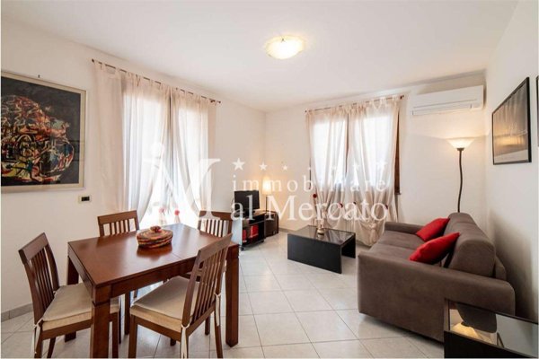casa indipendente in vendita a Viareggio in zona Torre del Lago