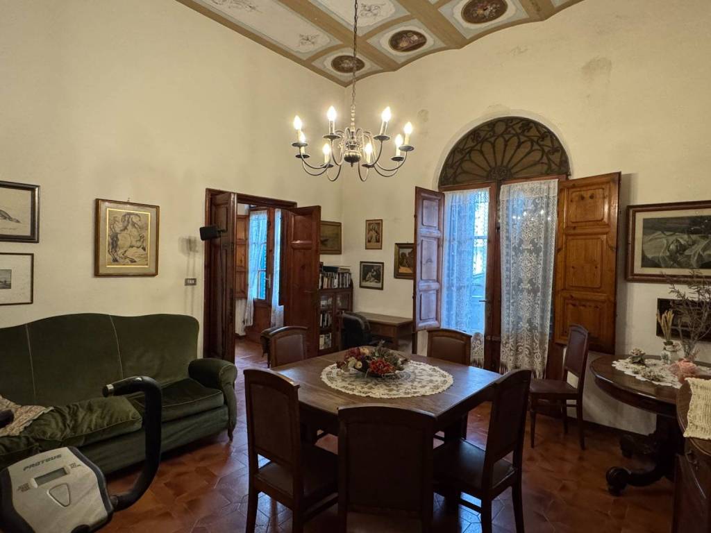 casa indipendente in vendita a Viareggio in zona Centro Storico