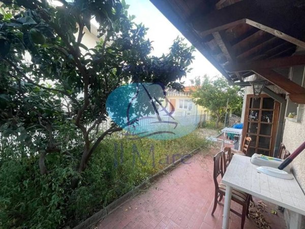 appartamento in vendita a Viareggio in zona Torre del Lago