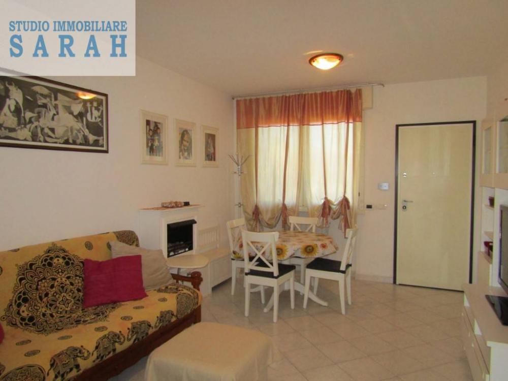 appartamento in vendita a Viareggio in zona Centro Storico