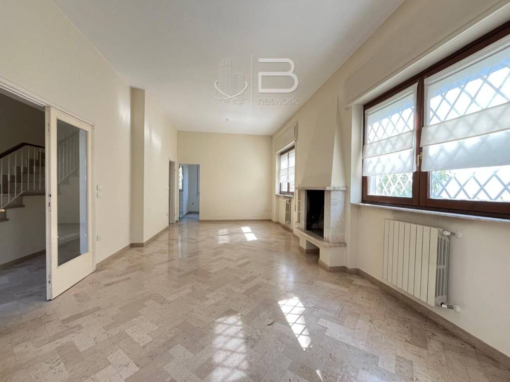 casa indipendente in vendita a Viareggio in zona Marco Polo