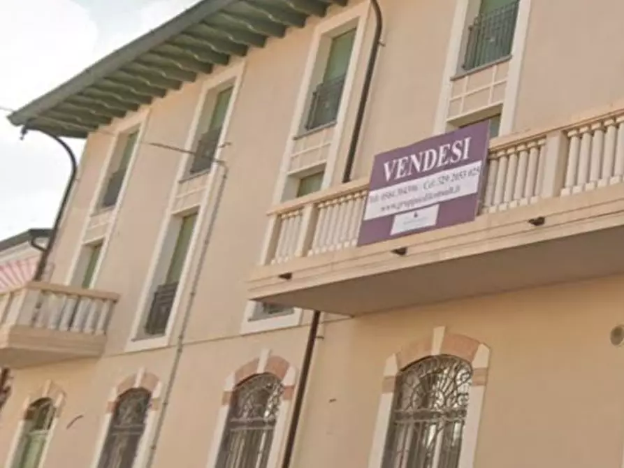 intera palazzina in vendita a Viareggio