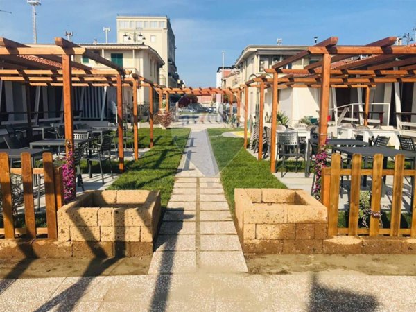 negozio in vendita a Viareggio