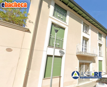 casa indipendente in vendita a Viareggio