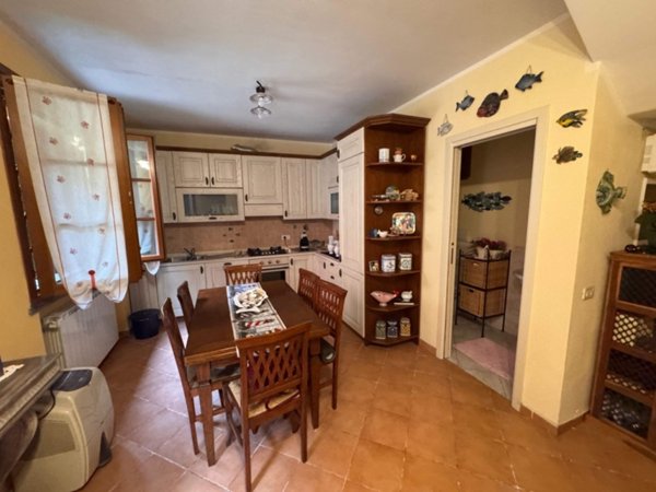 casa indipendente in vendita a Viareggio in zona Marco Polo