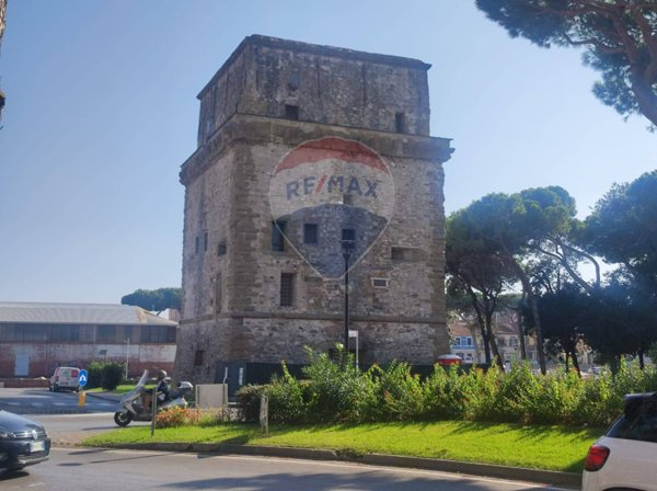 negozio in vendita a Viareggio