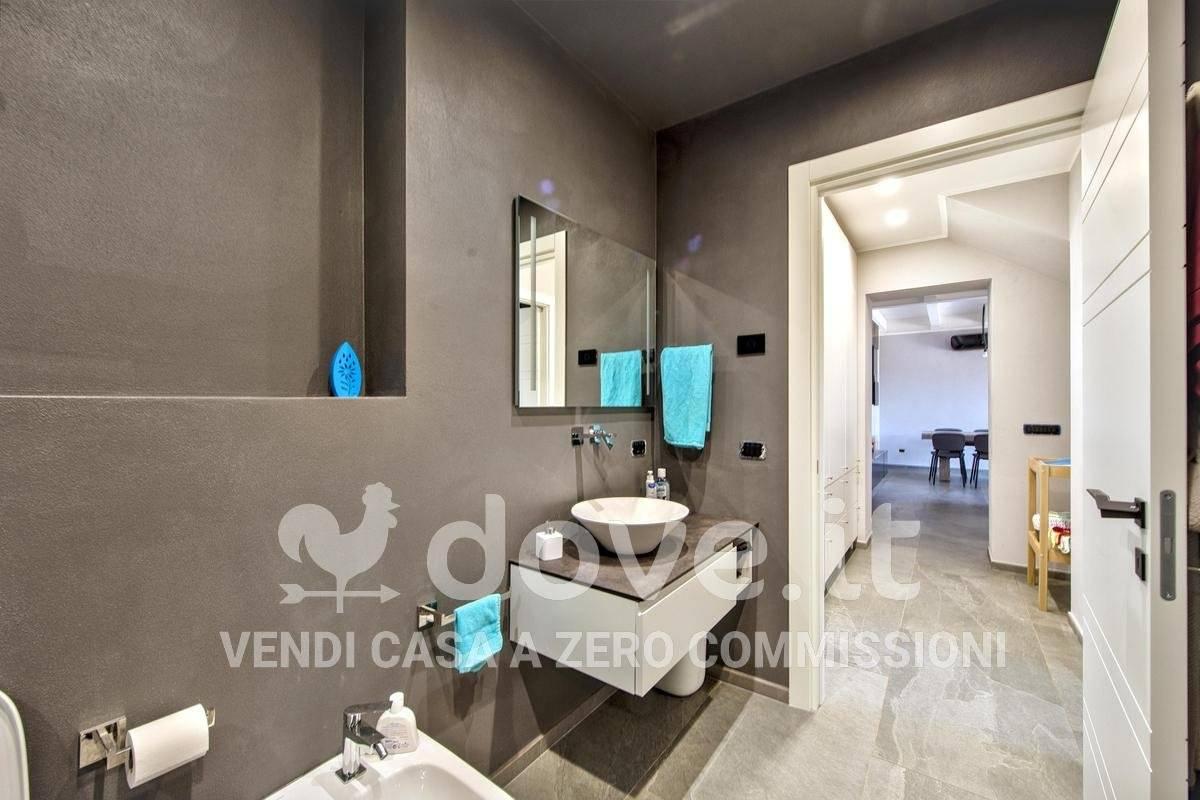 casa indipendente in vendita a Viareggio