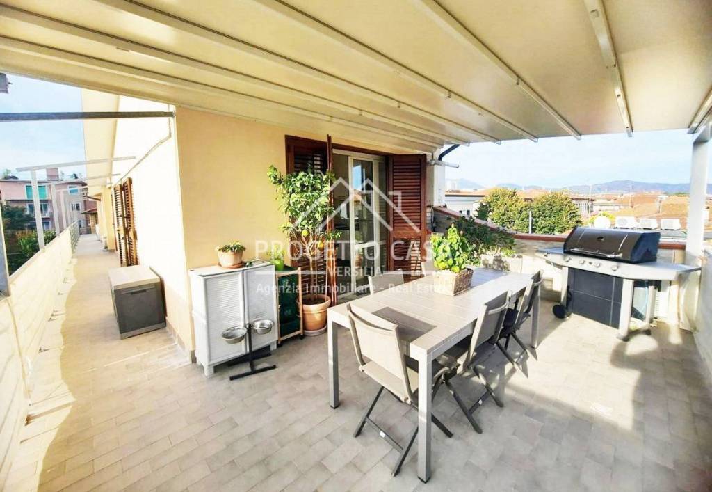 appartamento in vendita a Viareggio in zona Campo d'Aviazione