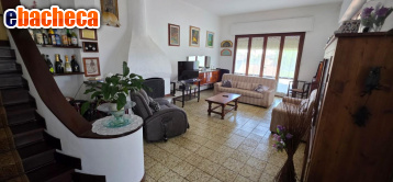 casa indipendente in vendita a Viareggio