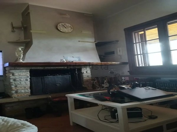 casa indipendente in vendita a Viareggio in zona Torre del Lago