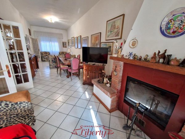 appartamento in vendita a Viareggio in zona Don Bosco