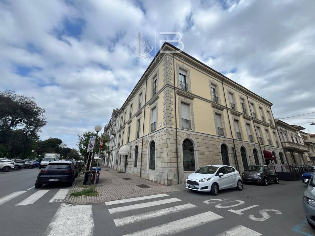 attico in vendita a Viareggio in zona Centro Storico