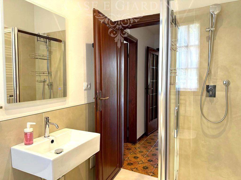 appartamento in vendita a Viareggio in zona Torre del Lago