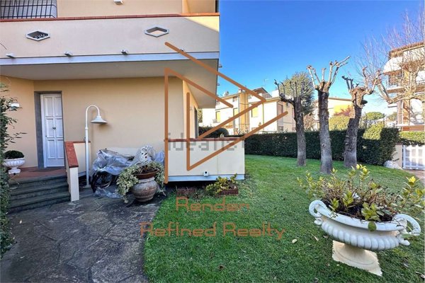 casa indipendente in vendita a Viareggio