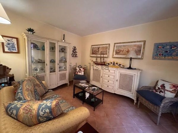 casa indipendente in vendita a Viareggio
