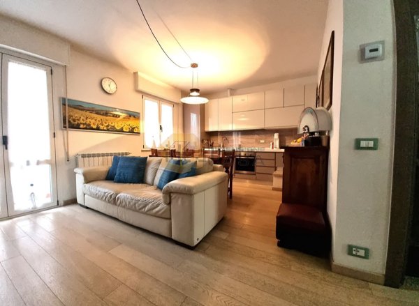 casa indipendente in vendita a Viareggio in zona Centro Storico