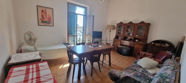 casa indipendente in vendita a Viareggio
