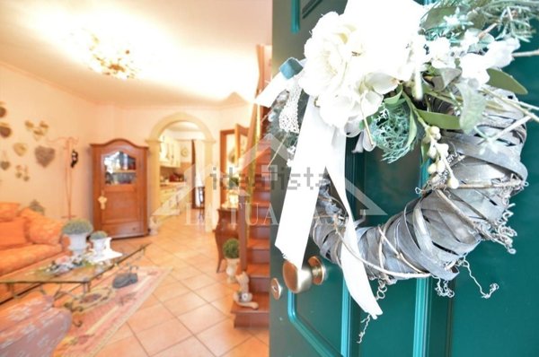 casa indipendente in vendita a Viareggio in zona Campo d'Aviazione