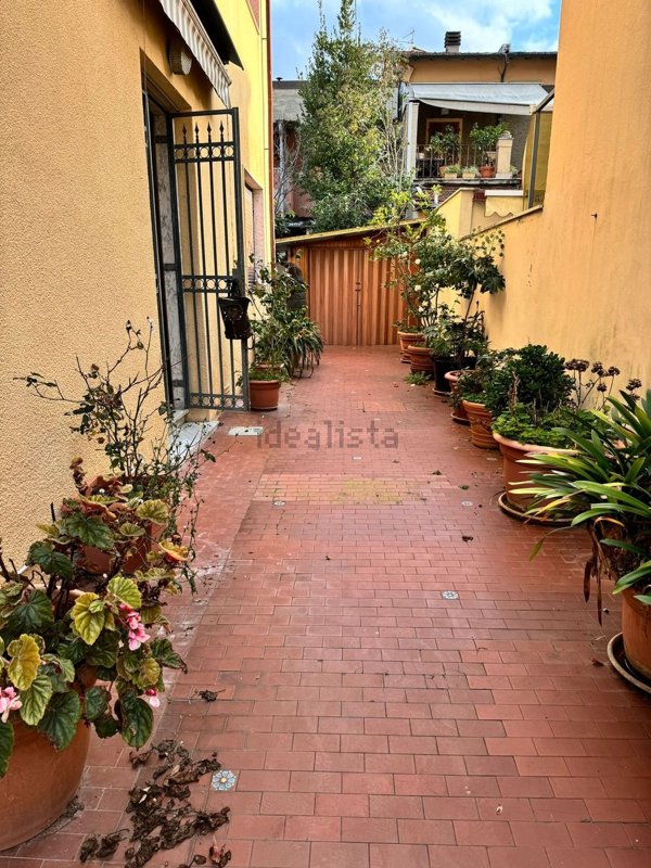 casa indipendente in vendita a Viareggio in zona Don Bosco