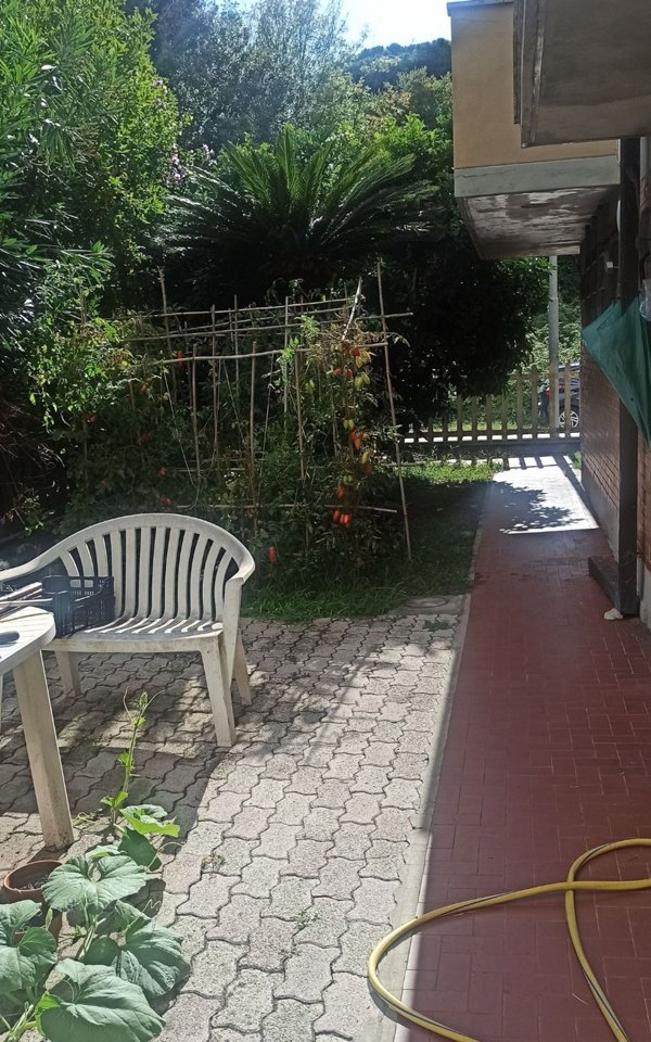 casa indipendente in vendita a Viareggio in zona Campo d'Aviazione