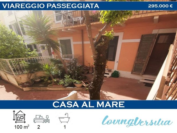 casa indipendente in vendita a Viareggio