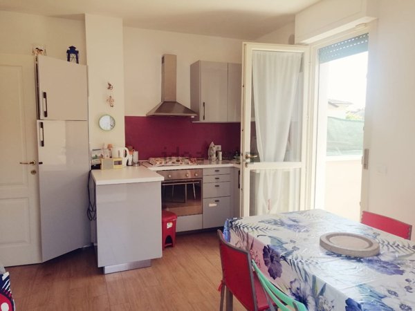 casa indipendente in vendita a Viareggio