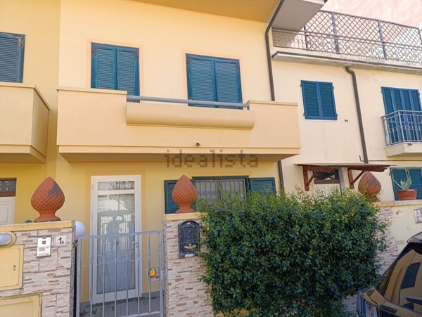 casa indipendente in vendita a Viareggio