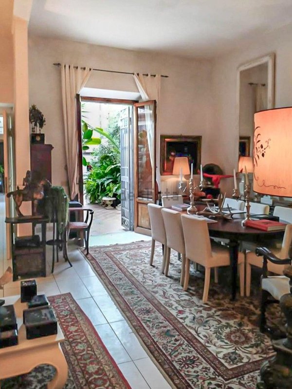 casa indipendente in vendita a Viareggio