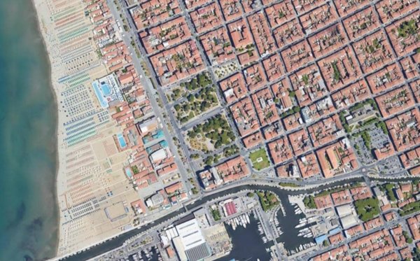 locale commerciale in vendita a Viareggio in zona Migliarina