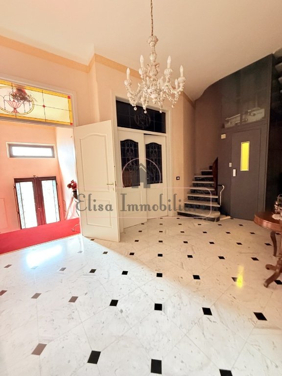 casa indipendente in vendita a Viareggio in zona Marco Polo
