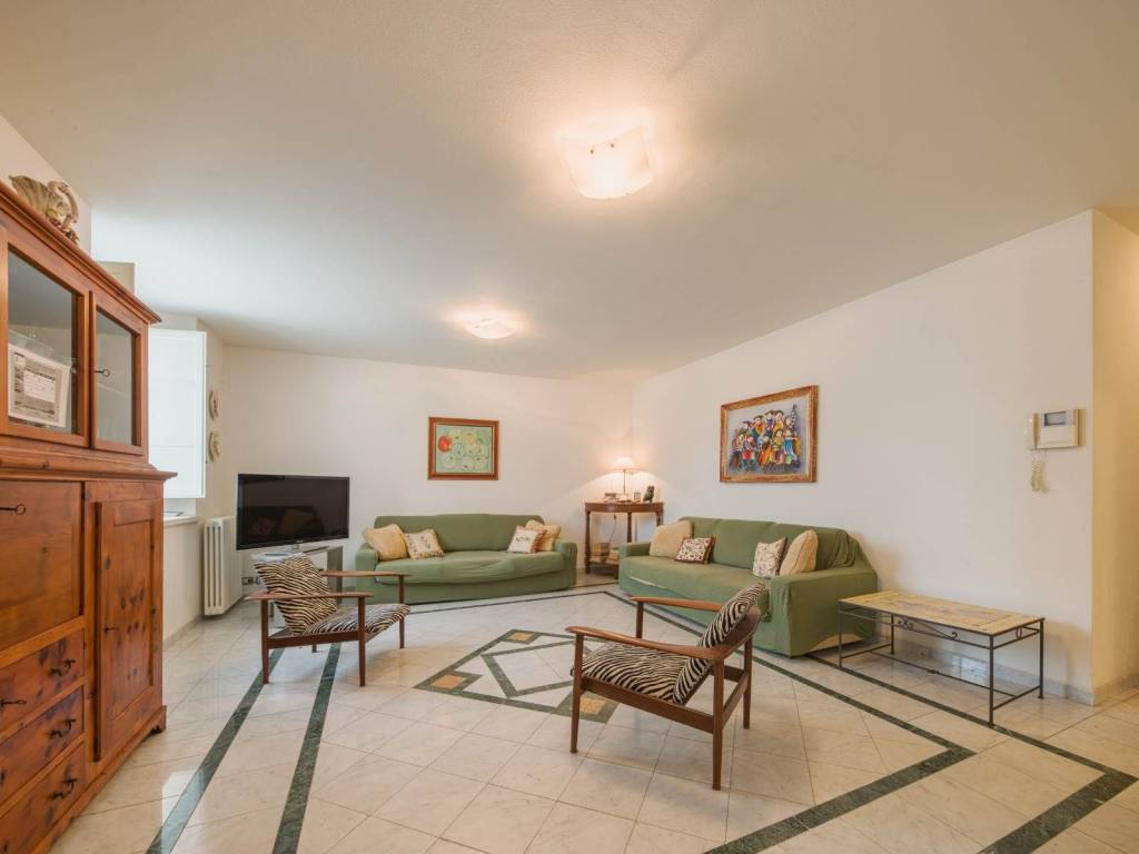 appartamento in vendita a Viareggio