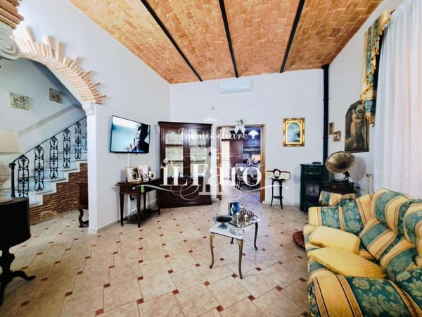 casa indipendente in vendita a Viareggio in zona Torre del Lago