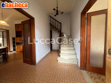 casa indipendente in vendita a Viareggio in zona Centro Storico