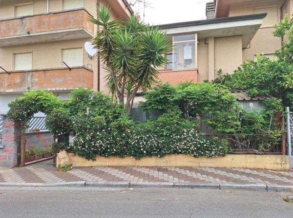 appartamento in vendita a Viareggio in zona Torre del Lago
