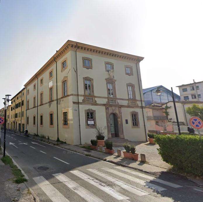 ufficio in vendita a Viareggio