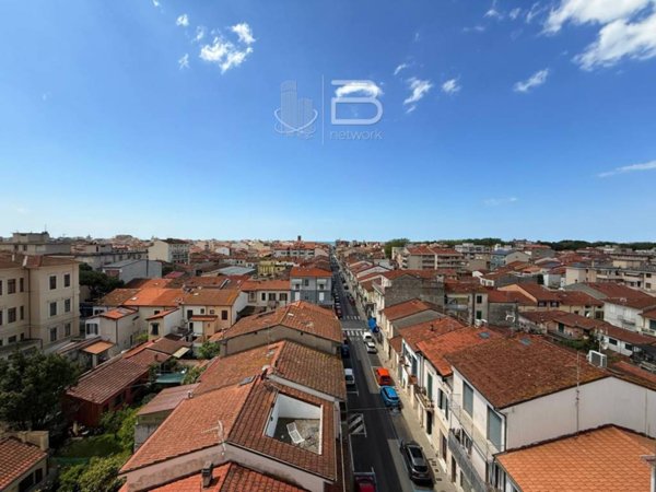 appartamento in vendita a Viareggio in zona Centro Storico
