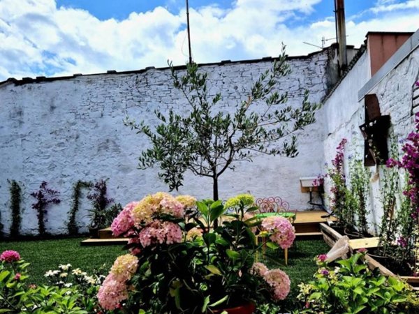 casa indipendente in vendita a Viareggio