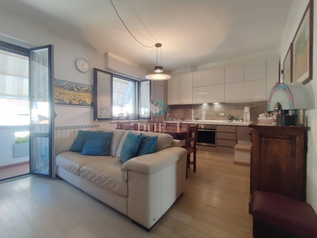 casa indipendente in vendita a Viareggio in zona Centro Storico