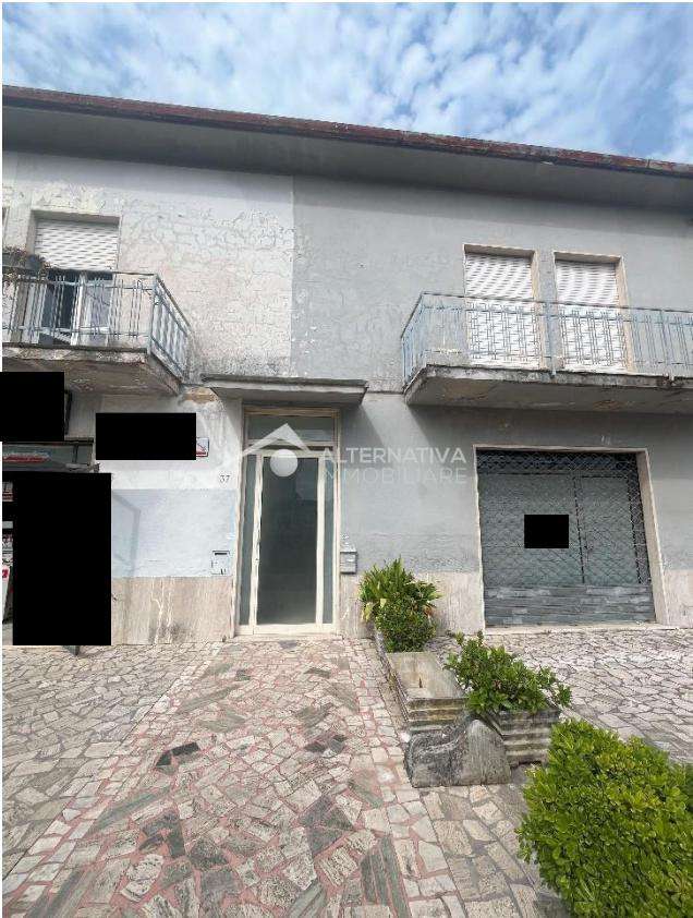 appartamento in vendita a Viareggio in zona Torre del Lago
