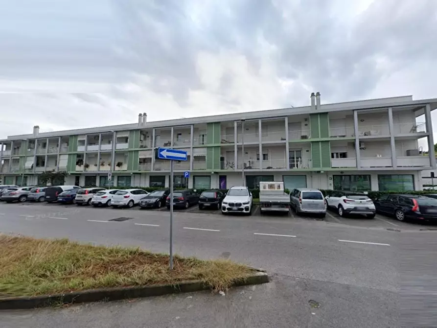 locale commerciale in vendita a Viareggio
