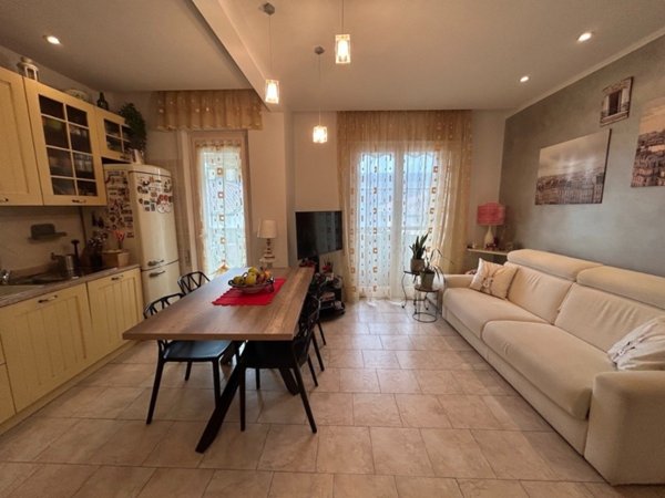 appartamento in vendita a Viareggio in zona Migliarina