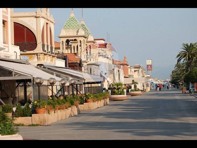 negozio in vendita a Viareggio