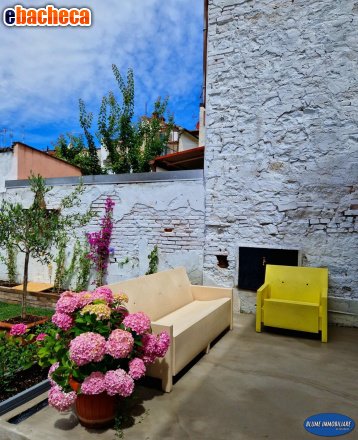 casa indipendente in vendita a Viareggio in zona Centro Storico