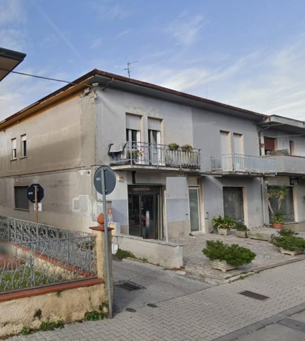 appartamento in vendita a Viareggio in zona Torre del Lago