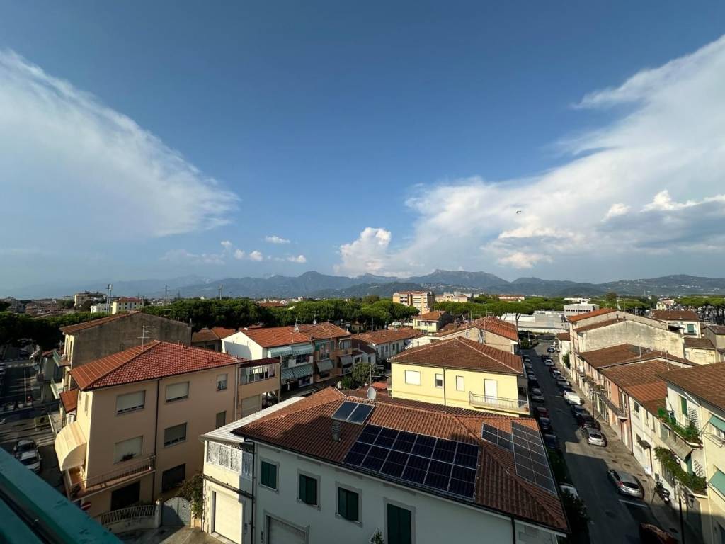 appartamento in vendita a Viareggio in zona Campo d'Aviazione