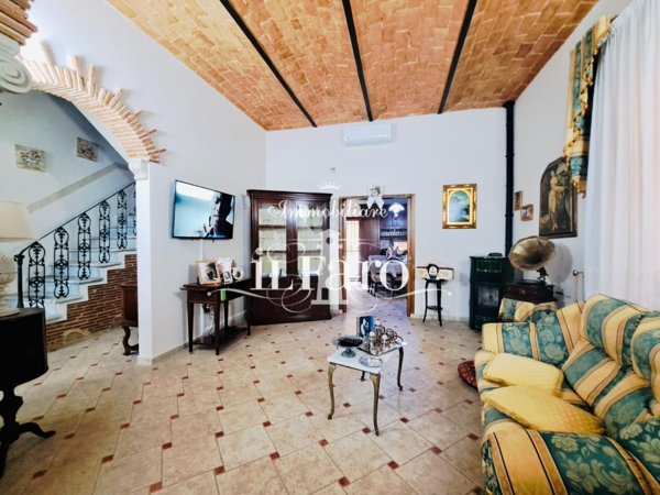 casa indipendente in vendita a Viareggio in zona Torre del Lago