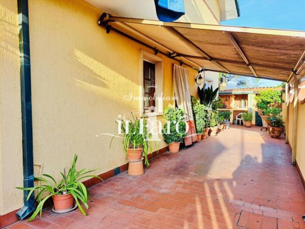casa indipendente in vendita a Viareggio in zona Migliarina